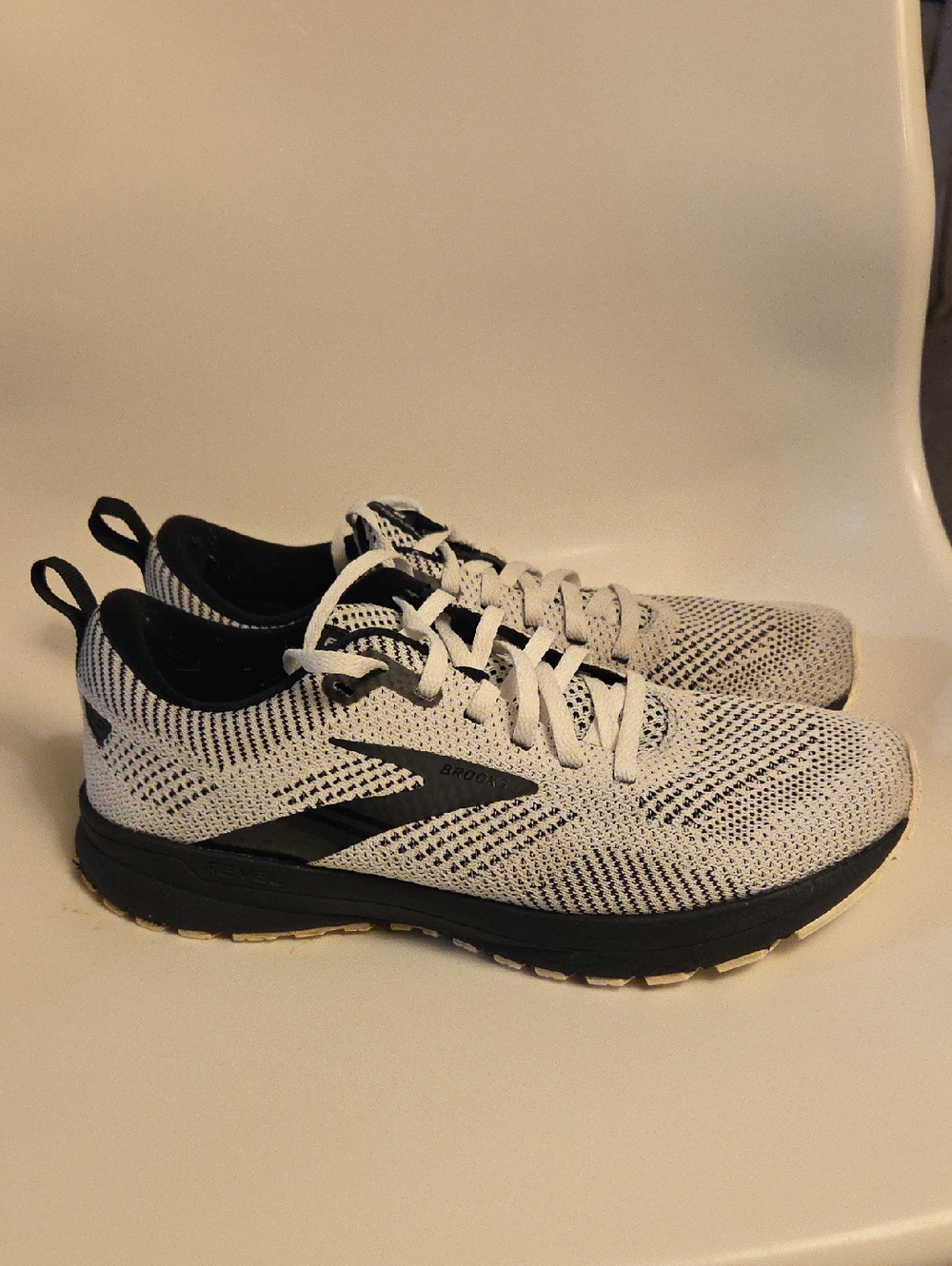 Women's Brooks Revel 5